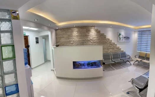 Clínica Dental y Estética Facial en Funcionamiento, Equipada, 63 mts2 – Santiago.
